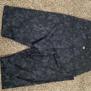 Like new lulu pants align/ wunder under sold out everywhere